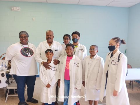 Don Tynes, (left photo) a local doctor specializing in internal medicine and pediatrics, invited health professionals from the Benton Harbor area, as well as from Grand Rapids. In addition, Tynes held his “Future Doctors, Future Leaders” program, which aims to inspire young people to pursue careers in health care.