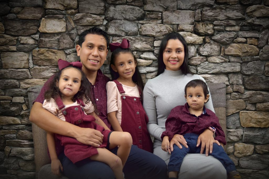Nuevo Pastor Comienza su Ministerio en Nuestra Unión Nuevo Pastor Comienza su Ministerio en Nuestra Unión